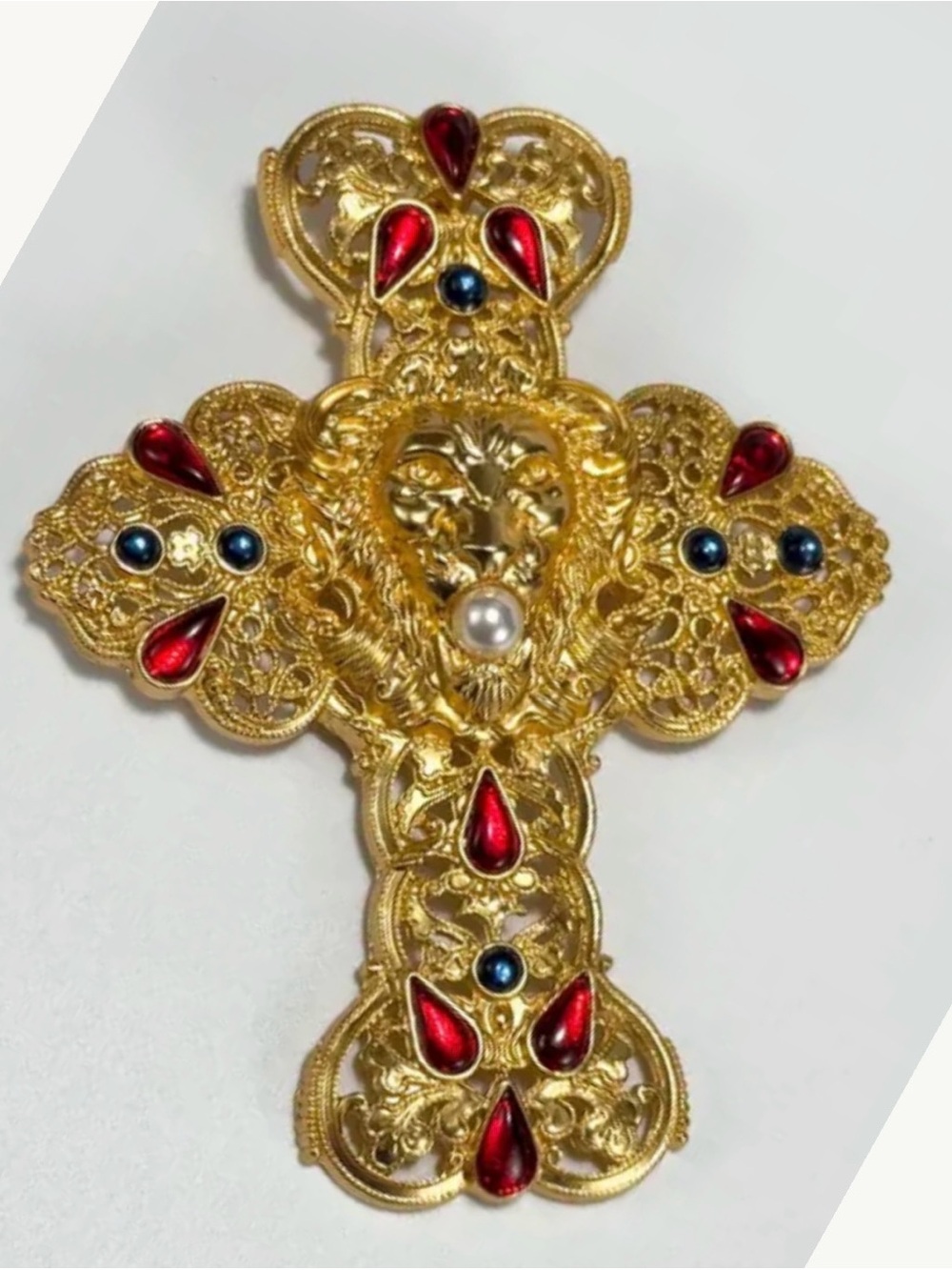 Large Stunning Pendant Lion Brooch 5”!